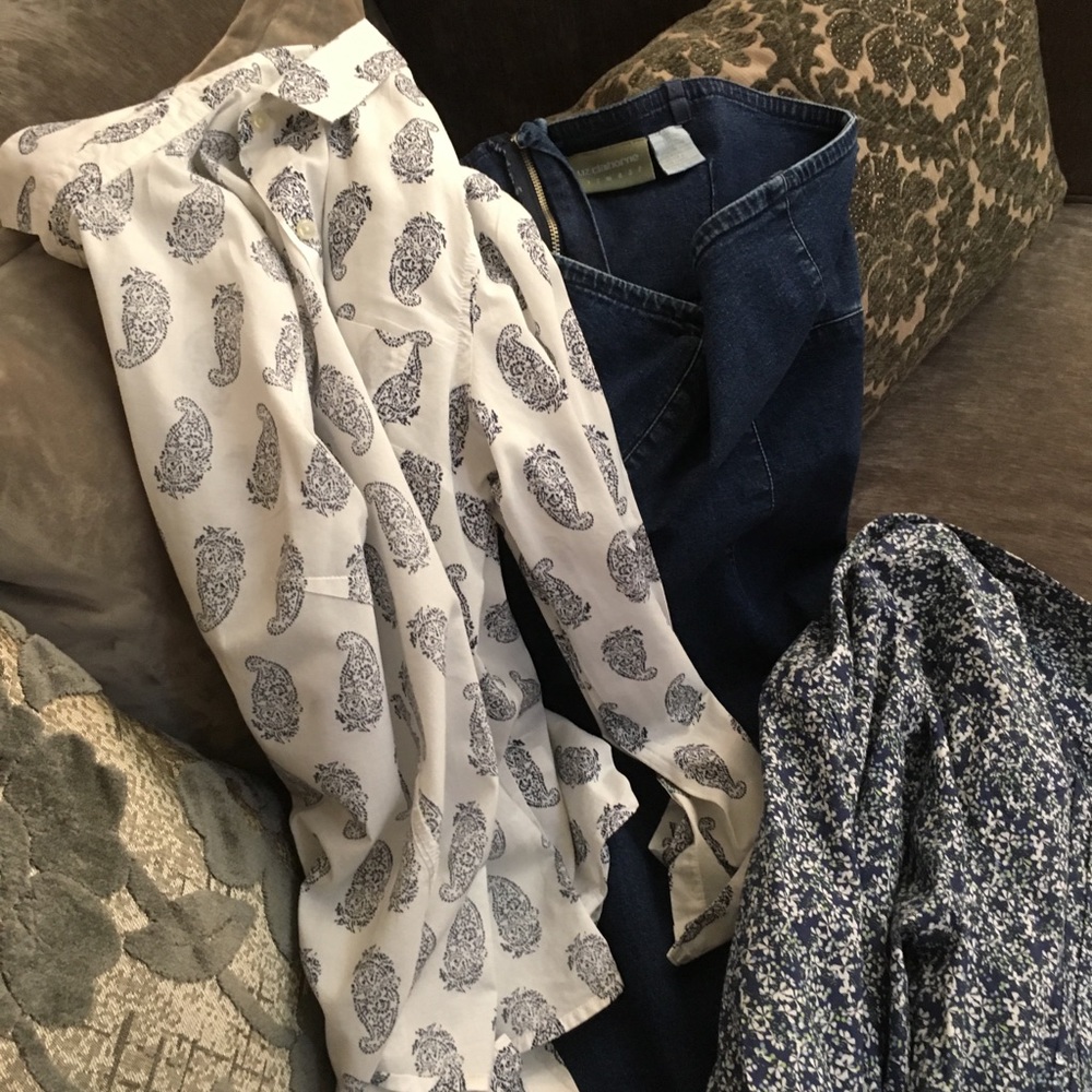 Old Navy Paisley Print Button Down - Picture 8 of 8
